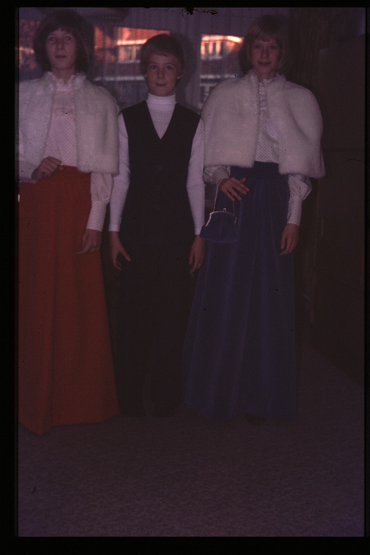 25.Delft okt 1975 Brigitte,Marion,Peter.JPG